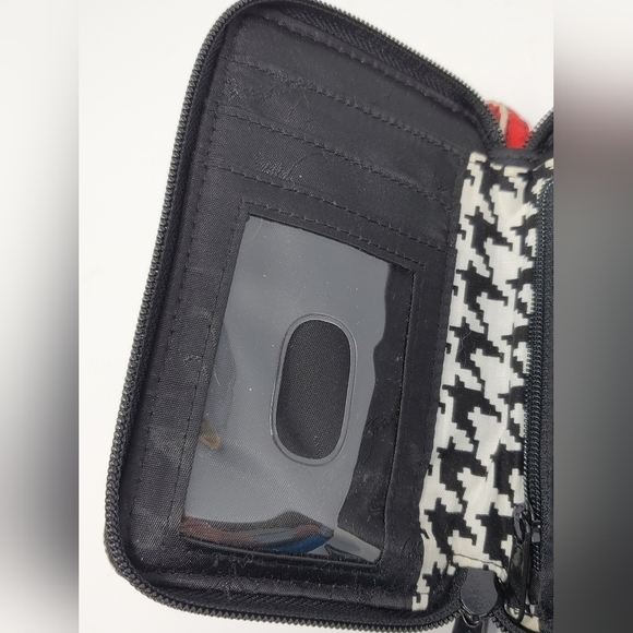 VERA BRADLEY CARRY IT ALL WRISTLET WALLET RED WHITE BLACK DECO DAISY QUILTED - Picture 10 of 12